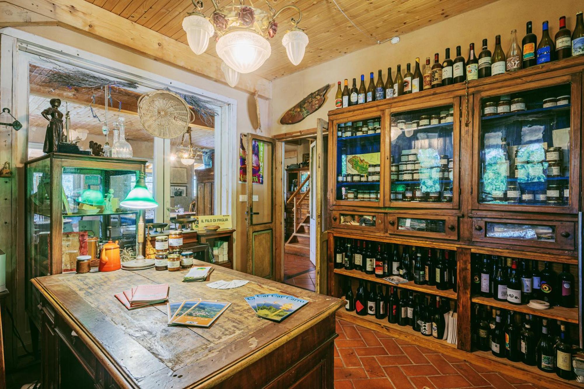 Agriturismo Di Charme E Ristorante Stallato Il Filo Di Paglia Carro Exterior photo